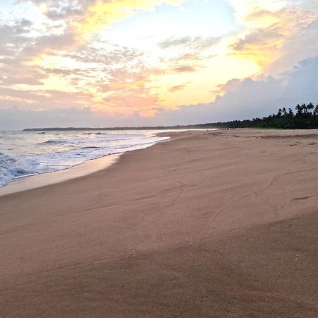 Arhimser Villa-Superb 4 Bedroom Beachfront For 8 In Ranna, Tangalle, Bb, Pool, Free Pick Up For 7 Night Stays Arriving Together, Serviced, Taxes Included Eksteriør billede
