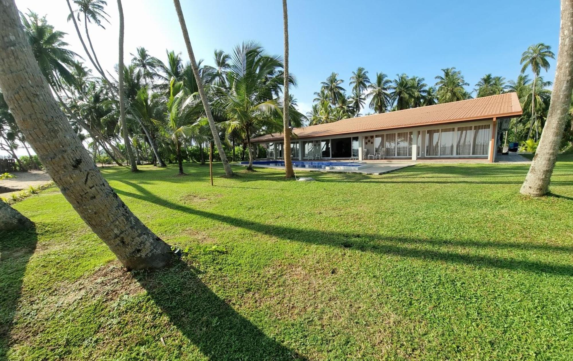 Arhimser Villa-Superb 4 Bedroom Beachfront For 8 In Ranna, Tangalle, Bb, Pool, Free Pick Up For 7 Night Stays Arriving Together, Serviced, Taxes Included Værelse billede